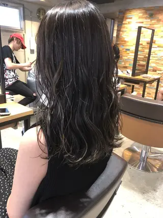 ロング カラー まなべ さくらのヘアスタイル