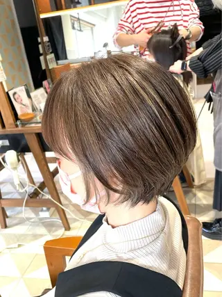 ショート 菅沼 紀世/顔周りレイヤーのヘアスタイル