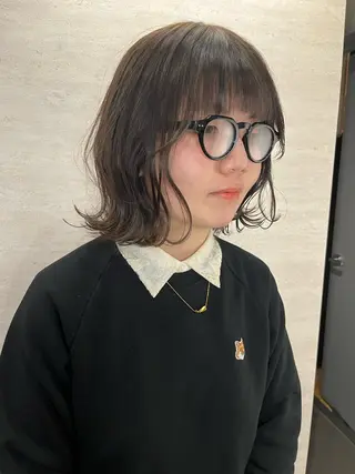 ショート カラー 駅チカ【ali'i】 アリイ花崎友美☘のヘアスタイル