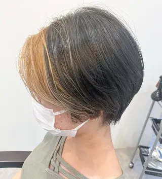 ショート カラー 下川 航平のヘアスタイル
