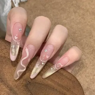 ネイル リ シホウのネイルデザイン