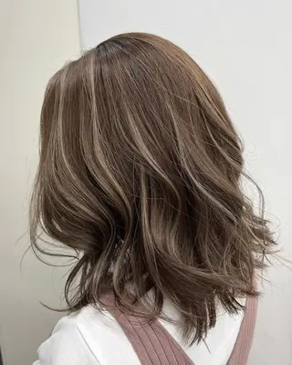ミディアム カラー 【公式】amble luxe池袋東口🩷のヘアスタイル