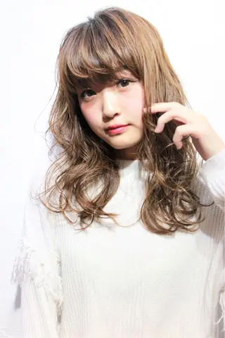 ミディアム 所渉/韓国レイヤー /ウルフカットのヘアスタイル