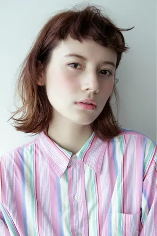 ミディアム カラー 安村 美奈のヘアスタイル