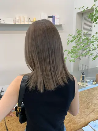 ミディアム 舘谷 愛莉のヘアスタイル