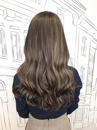 ロング カラー TOMOKA 艶髪/透明感カラーのヘアスタイル