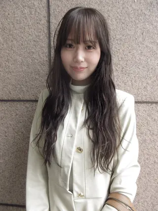 ロング カラー ブリーチなしWカラー /赤み消し/トモキのヘアスタイル