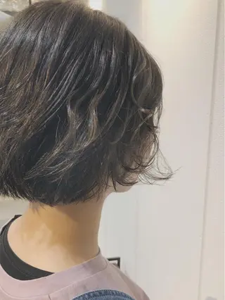 ショート カラー cherir髪質改善 パーソナルカラー診断のヘアスタイル