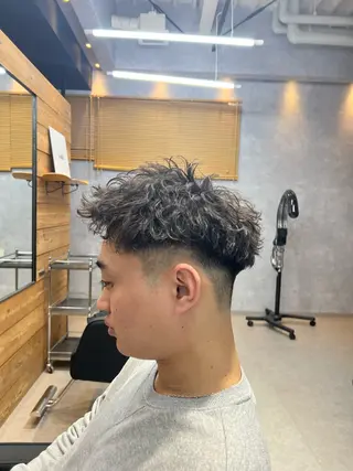 ショート パーマ VeRO所属・VeRO ヒュウミのヘアスタイル