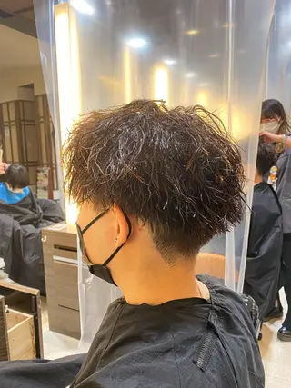 パーマ メンズ スパイラル波巻き パーマ井本汰壱のヘアスタイル