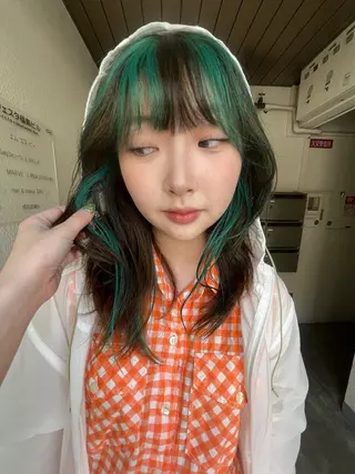 カラー sliver ・siki /YUIのヘアスタイル