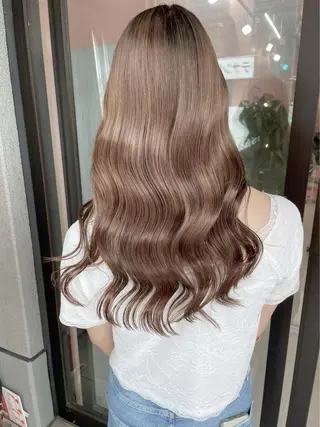 セミロング カラー ヘアアレンジ 🩶【推しハイトーン 】yuzu🩶のヘアスタイル