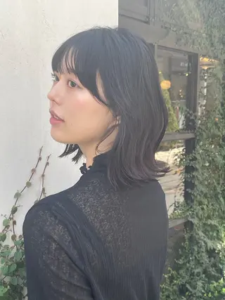 ミディアム deseo 透明色艶カラーツバサのヘアスタイル