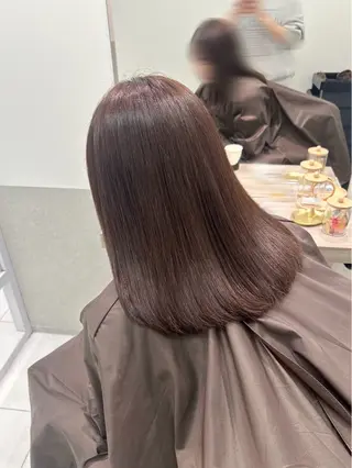 ミディアム カラー オリーブ/アッシュ やわらか透明感カラーのヘアスタイル