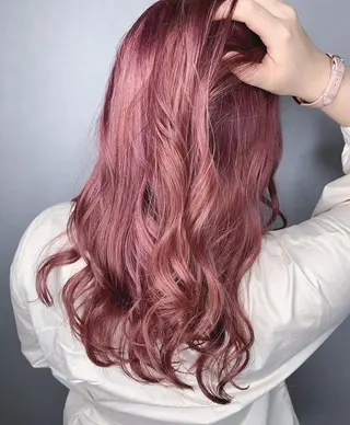ロング カラー パーマ ヘアアレンジ メンズ キッズ ネイル マツエク・マツパ 新宿駅近♡友達とOK 🦋W -ワット -のヘアスタイル