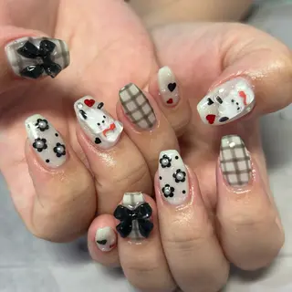 ネイル 野々山 亜美のネイルデザイン