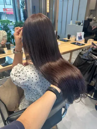 セミロング カラー ミオ💎ショート 透ける暗髪のヘアスタイル