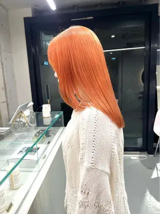 セミロング カラー ケアブリーチカラー 橋本一輝のヘアスタイル