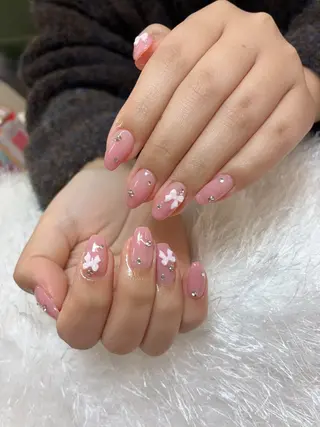 ネイル 佐藤 依娜のネイルデザイン