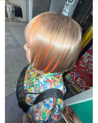 ショート カラー GARU-ガル-所属・TSUNO🦖 派手髪/オタク美容師のヘアスタイル