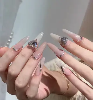 ネイル Pure&Rich Nailのネイルデザイン