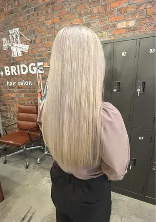 ロング カラー the BRIDGE 大橋伊織のヘアスタイル