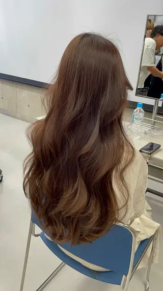 ロング ブリーチなし 透明感カラー/艶髪のヘアスタイル