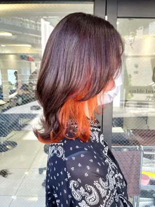 ミディアム カラー 横山 奈央のヘアスタイル