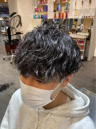 パーマ 谷口 莉々葵のヘアスタイル