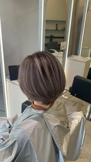 ショート カラー 今が1番似合う自分に /志音のヘアスタイル