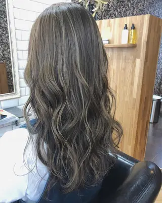 ロング 橋本 敬介のヘアスタイル