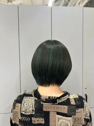 ショート カラー KANA .のヘアスタイル