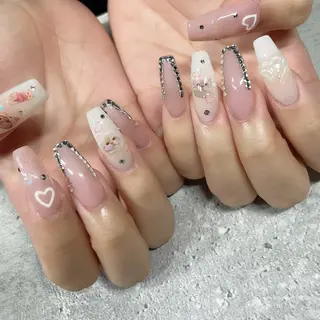 ネイル 東 千夏のネイルデザイン