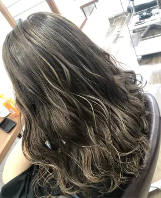 ロング カラー パーマ ブリーチ毛縮毛矯正 👑山口のヘアスタイル