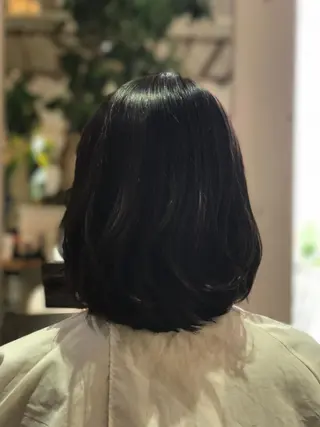 ミディアム 長尾 桃佳のヘアスタイル