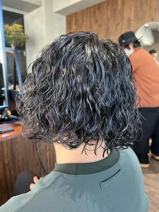 ミディアム パーマ メンズ 波巻きスパイラルパー マ/シャドウパーマ駿のヘアスタイル