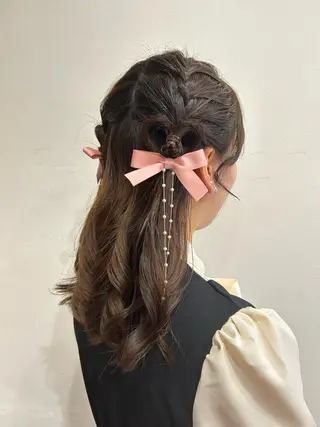 セミロング ヘアアレンジ Freez オオヤブ カホのヘアスタイル