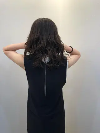 パーマ ツノガイ エリのヘアスタイル