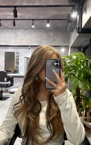 ロング カラー nameless miichiのヘアスタイル
