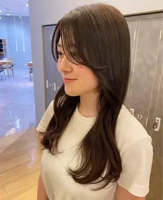 ロング 重里 瑠花のヘアスタイル