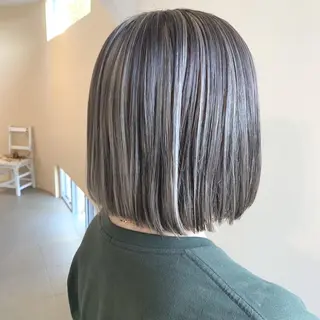 ミディアム 綿貫 美雪のヘアスタイル
