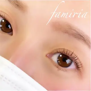 マツエク・マツパ eyelash　famiria〜ファミリア〜所属・famiria *madokaのマツエク・マツパデザイン