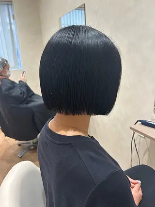 ショート カラー 砂野 真璃奈のヘアスタイル