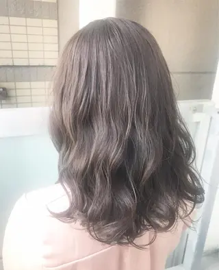 セミロング カラー 岩谷/ブリーチ 🪽透明感カラーのヘアスタイル