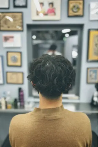 ミディアム パーマ メンズ 池袋メンズパーマ フェード純平のヘアスタイル