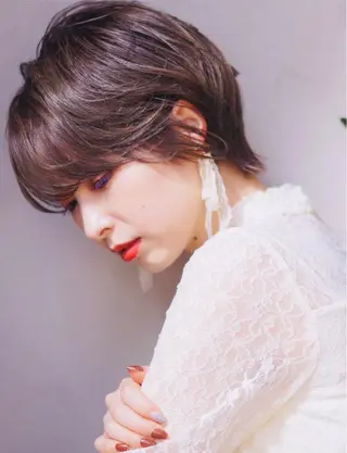 ショート hoNua. 栄/透明感カラーのヘアスタイル