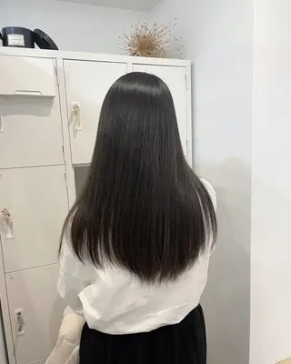 ロング パーマ 透明感カラー/顔周り レイヤー/髪質改善のヘアスタイル