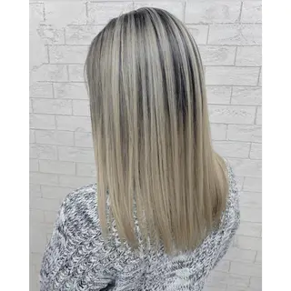 ミディアム カラー トップスタイリスト 小澤純一のヘアスタイル