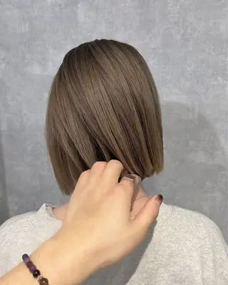 ショート レイヤーカット/ カラー特化/YUTOのヘアスタイル