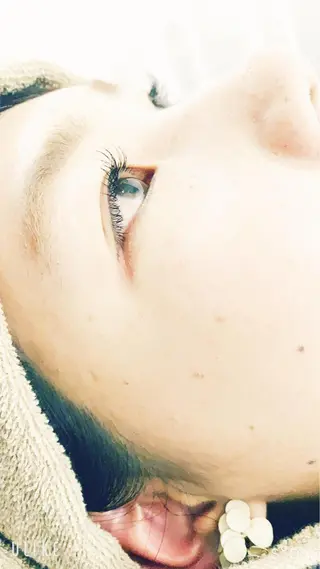 マツエク・マツパ 中村 眞歩のヘアスタイル